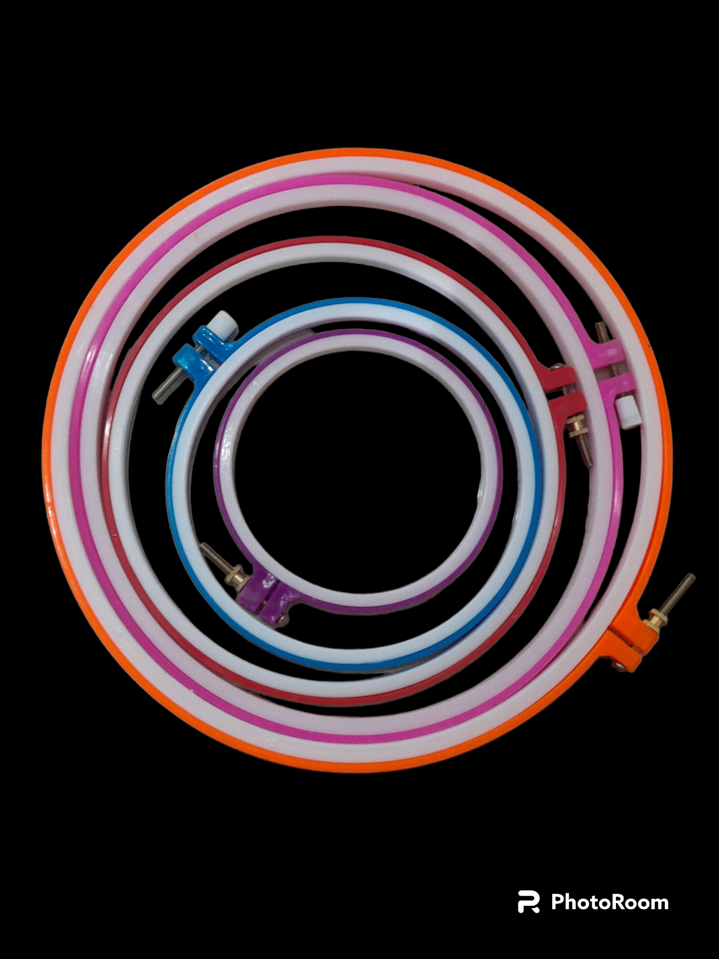 Rainbow embroidary rings - set of 5