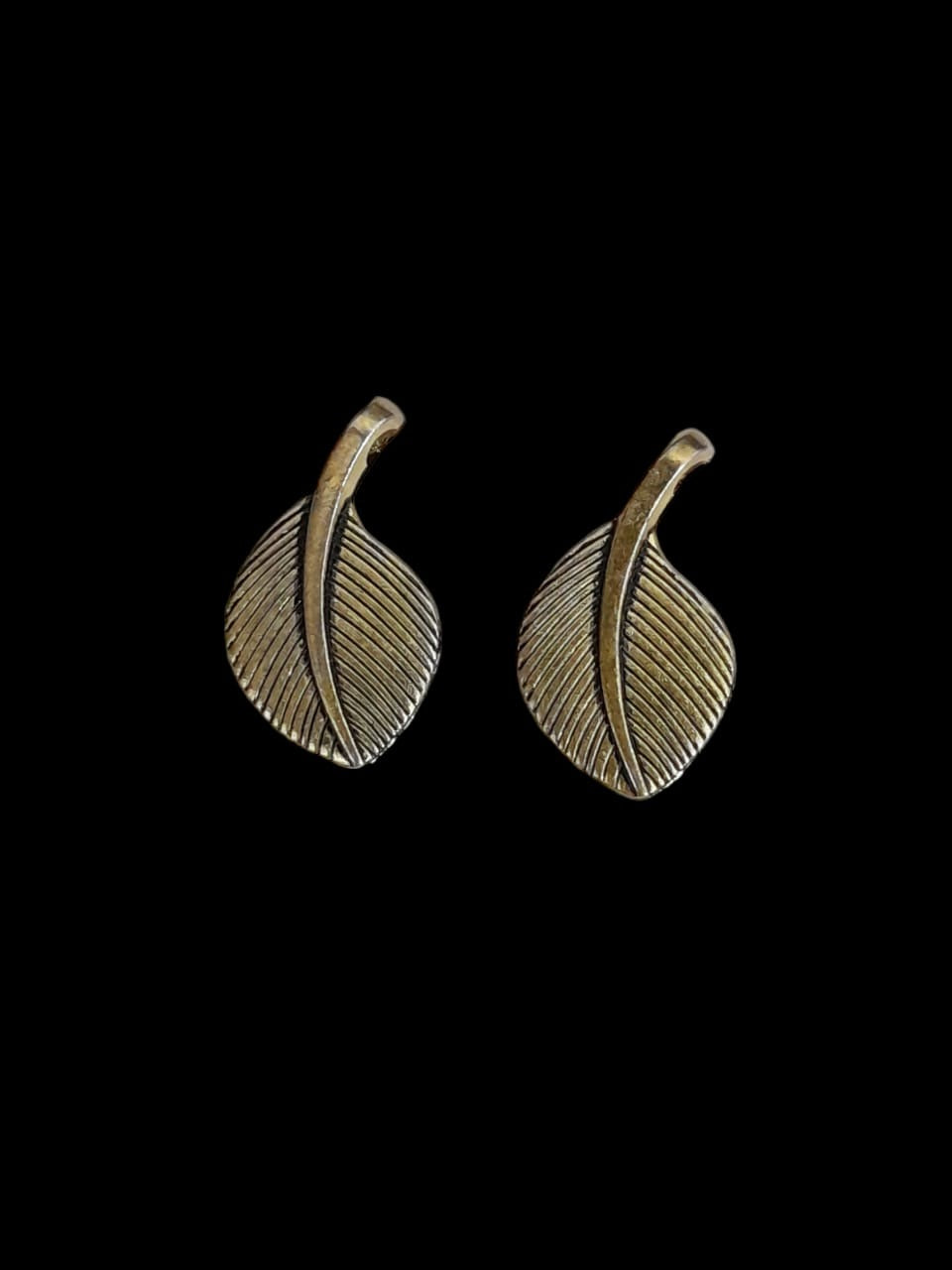 Antique gold Metal Charm - leaf set of 2