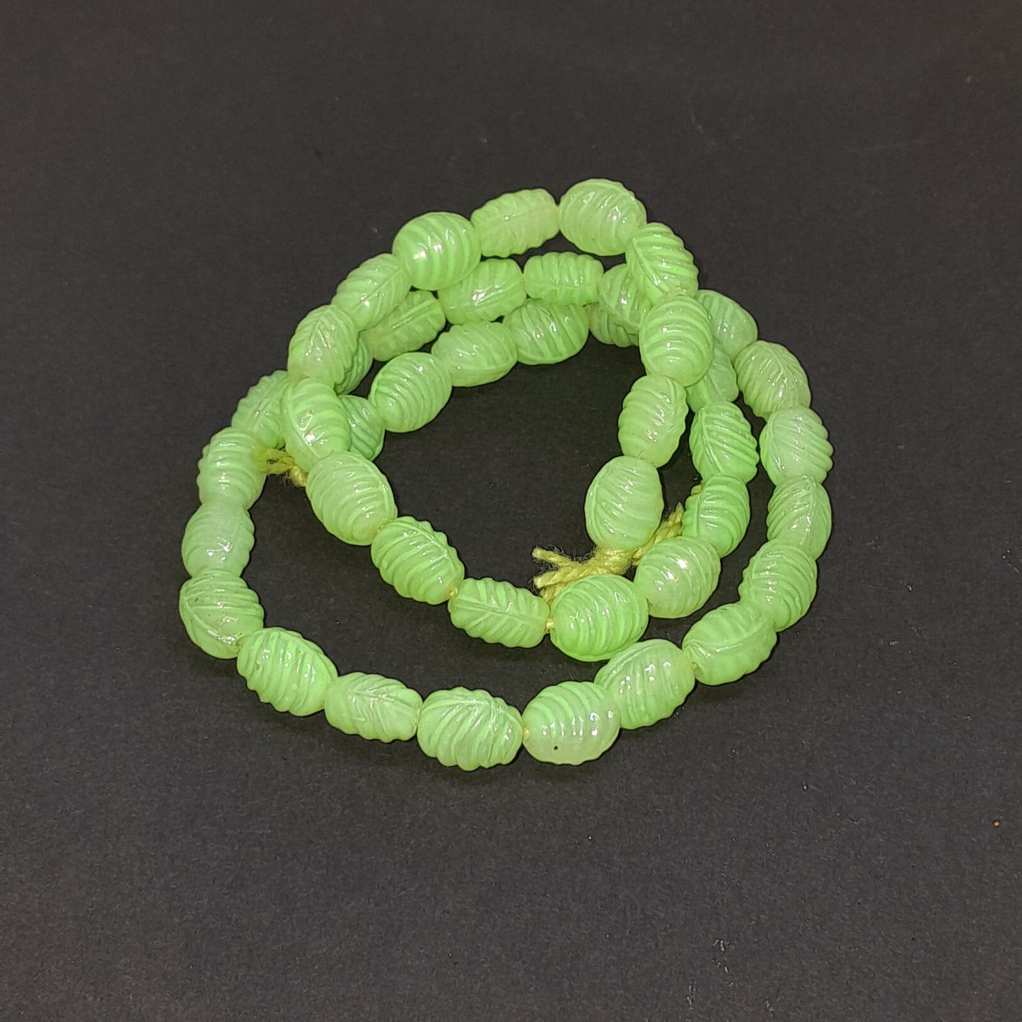 BHIVE Pattern Glass Beads