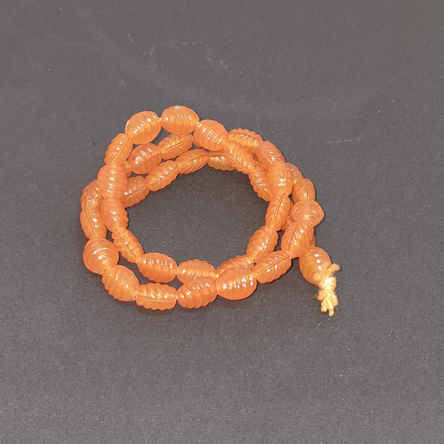 BHIVE Pattern Glass Beads