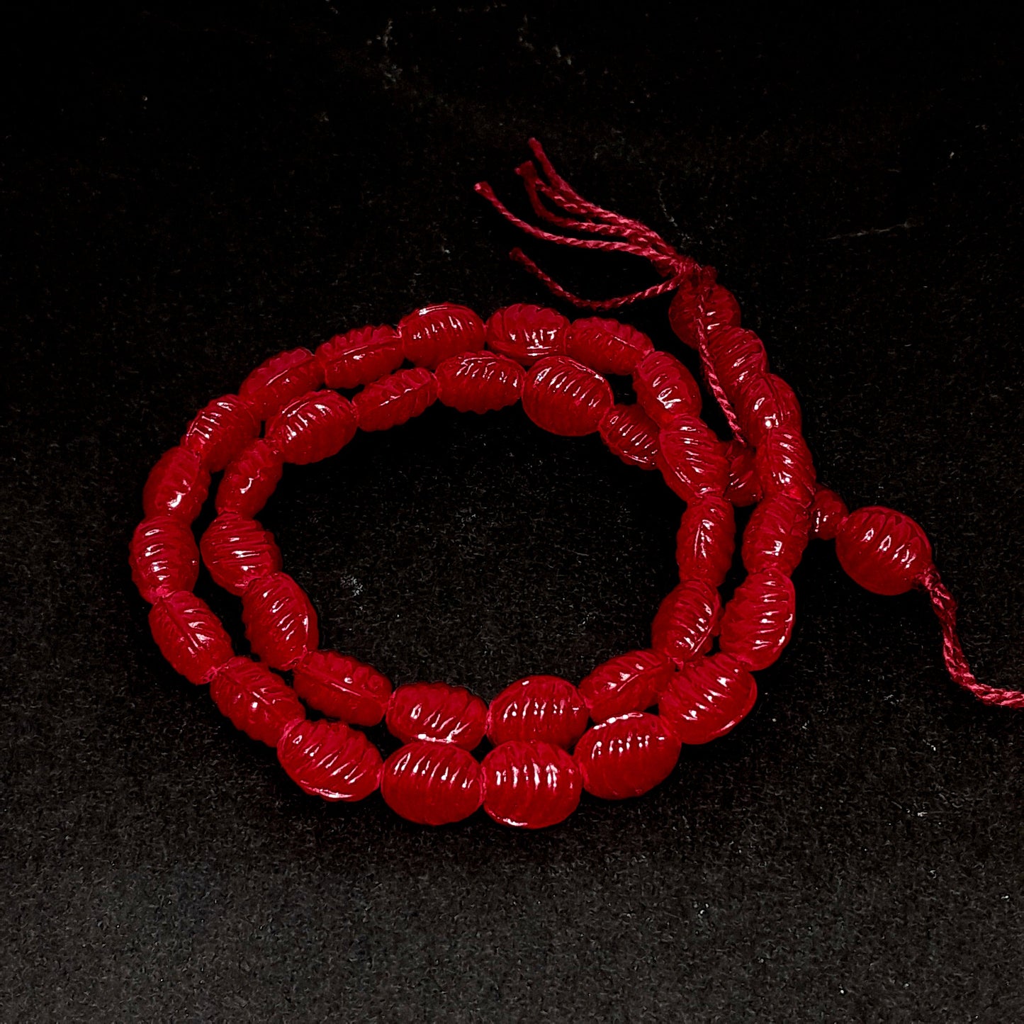 BHIVE Pattern Glass Beads