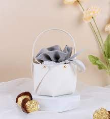 Bucket Shaped Portable Gift Bag - White