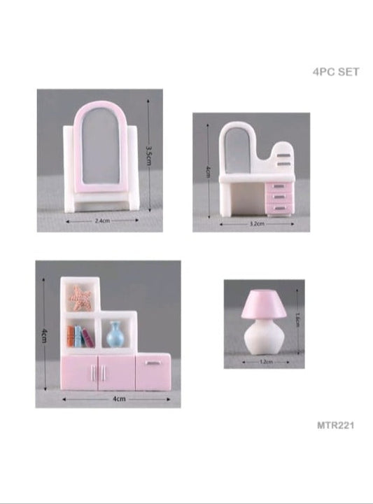 Doll house dressing table - set of 4