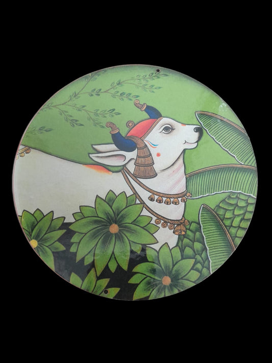 MDF round Print 6" - cow with leafs