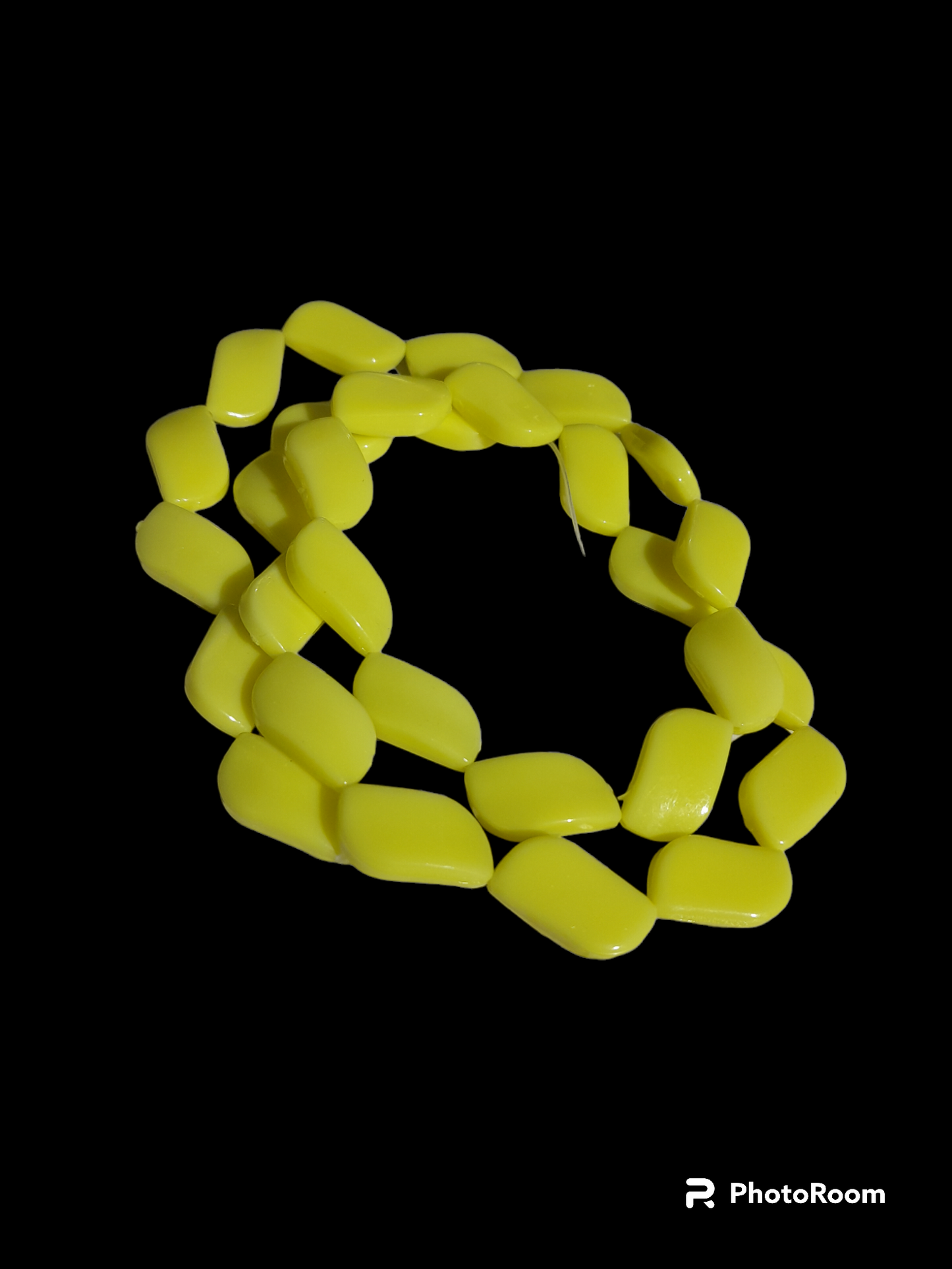 Plastic Beads | Flat Twisted Diamond
