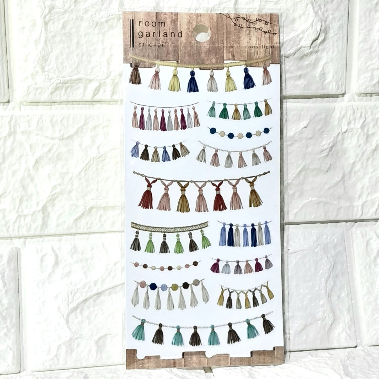 Room Garland Sticker