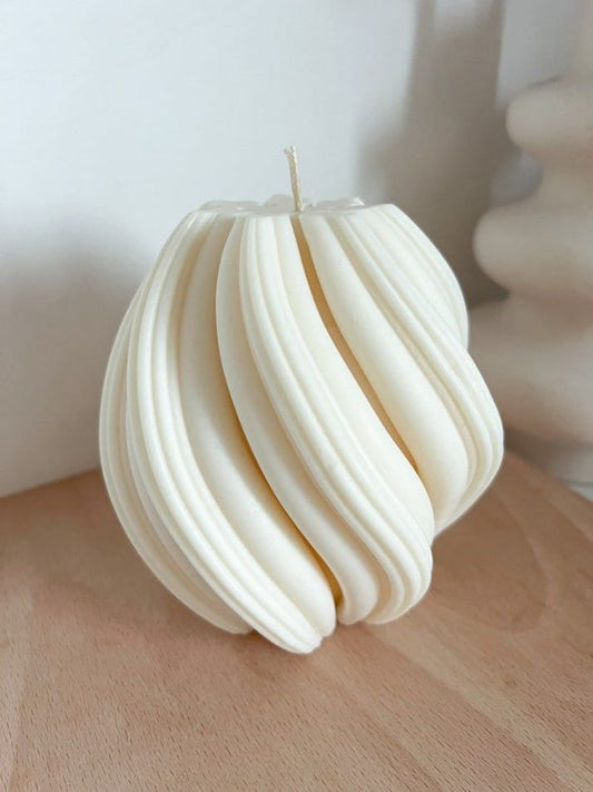 Wave Twisted Candle